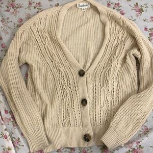 Beige cardigan <3